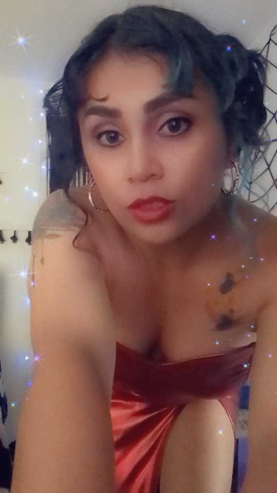 Performer pinkyvioleta Photo 8