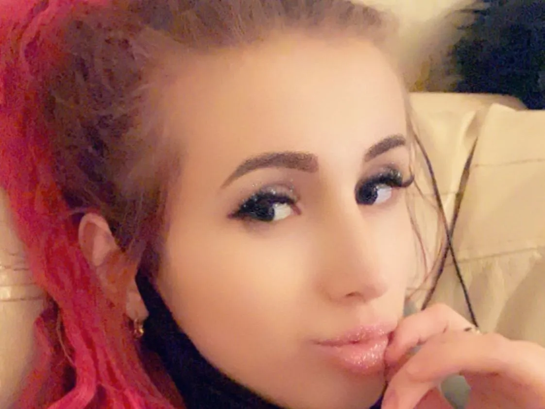 Image de profil du modèle de webcam KittiXOX