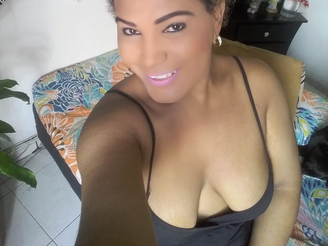 Imagen de perfil de modelo de cámara web de MarceBrown