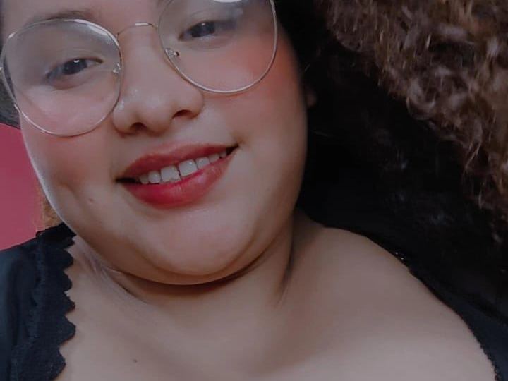 Imagen de perfil de modelo de cámara web de DeliciousBigboobs