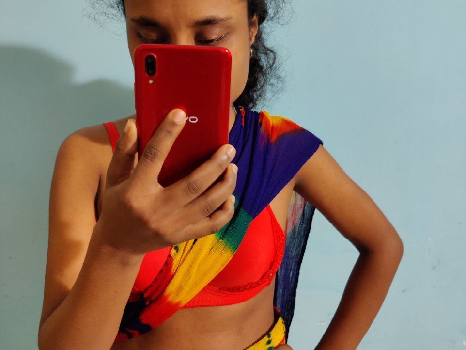 Saifa immagine del profilo del modello di cam