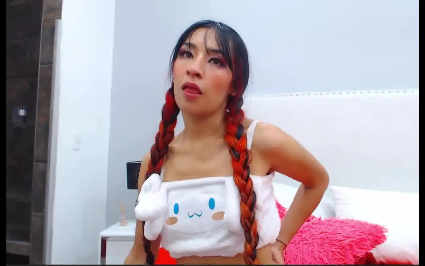 Performer PaulinaToya Video 1