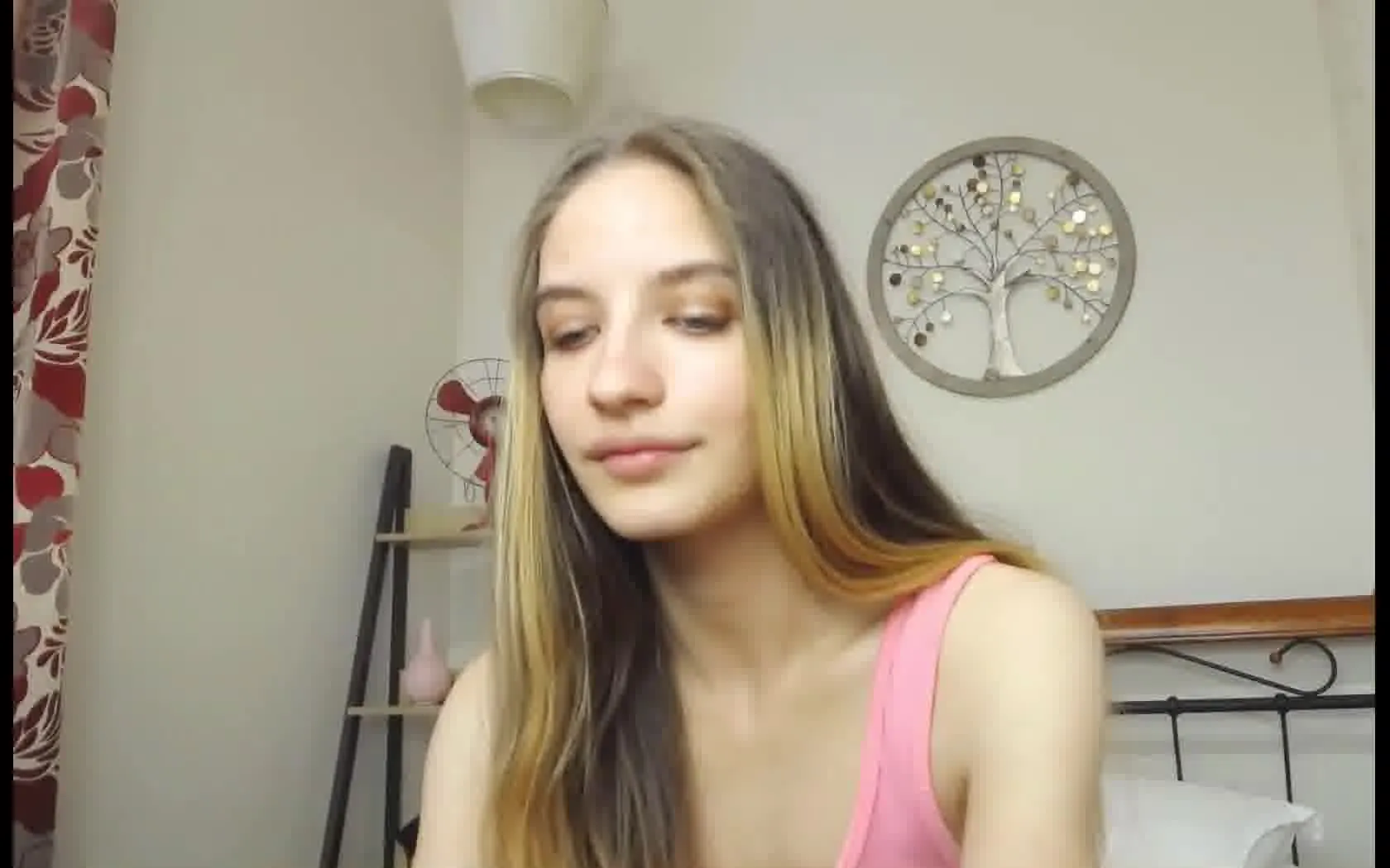 Artista ALLAIYNA Video 1