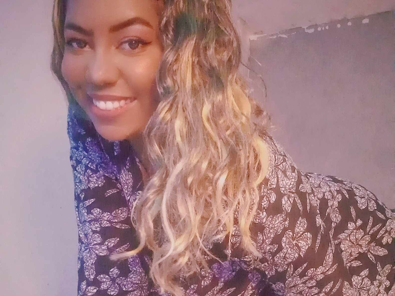 Foto de perfil de modelo de webcam de Busty60Carolina