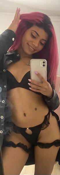 Utøver TamiBrunnette Bilde 3