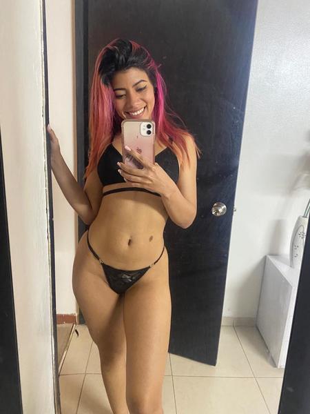 Utøver TamiBrunnette Bilde 4