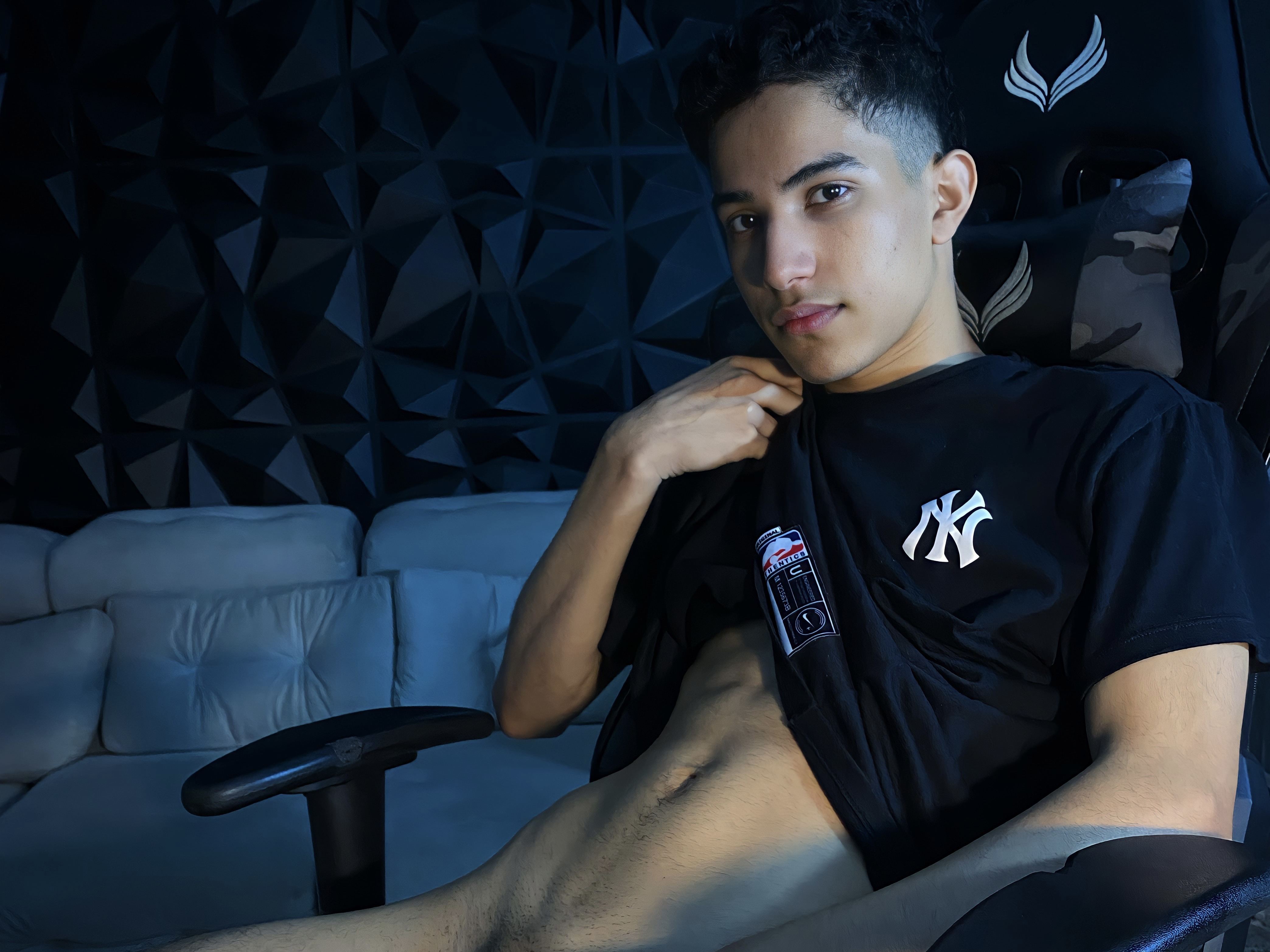 Image de profil du modèle de webcam Thekingcarlox