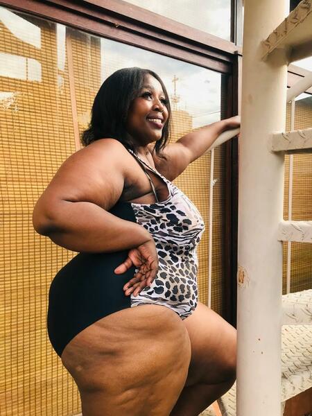 Artiest HugeTitsandAss4U Foto 3