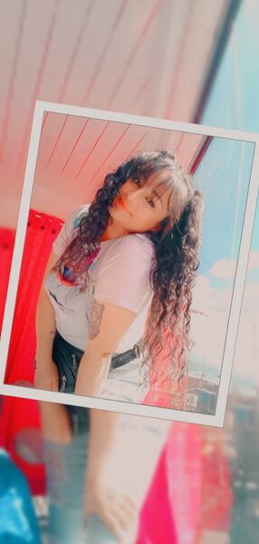 Performer Lorenarica Photo 2