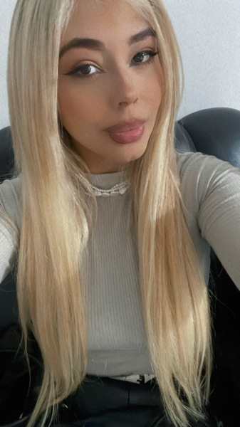 Performer zaraMiller18 Photo 10