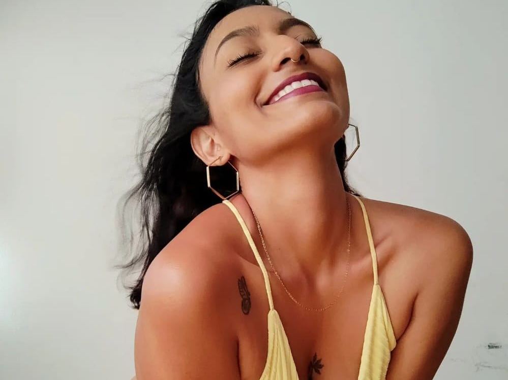 AnnieThompson immagine del profilo del modello di cam