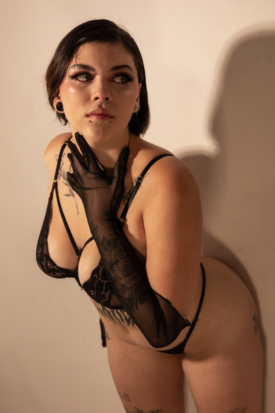 Performer MissyCharlotte Photo 12