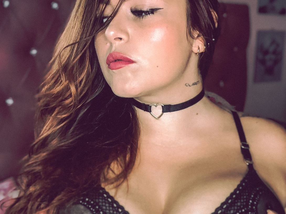 pamelabloson profilbild på webbkameramodell