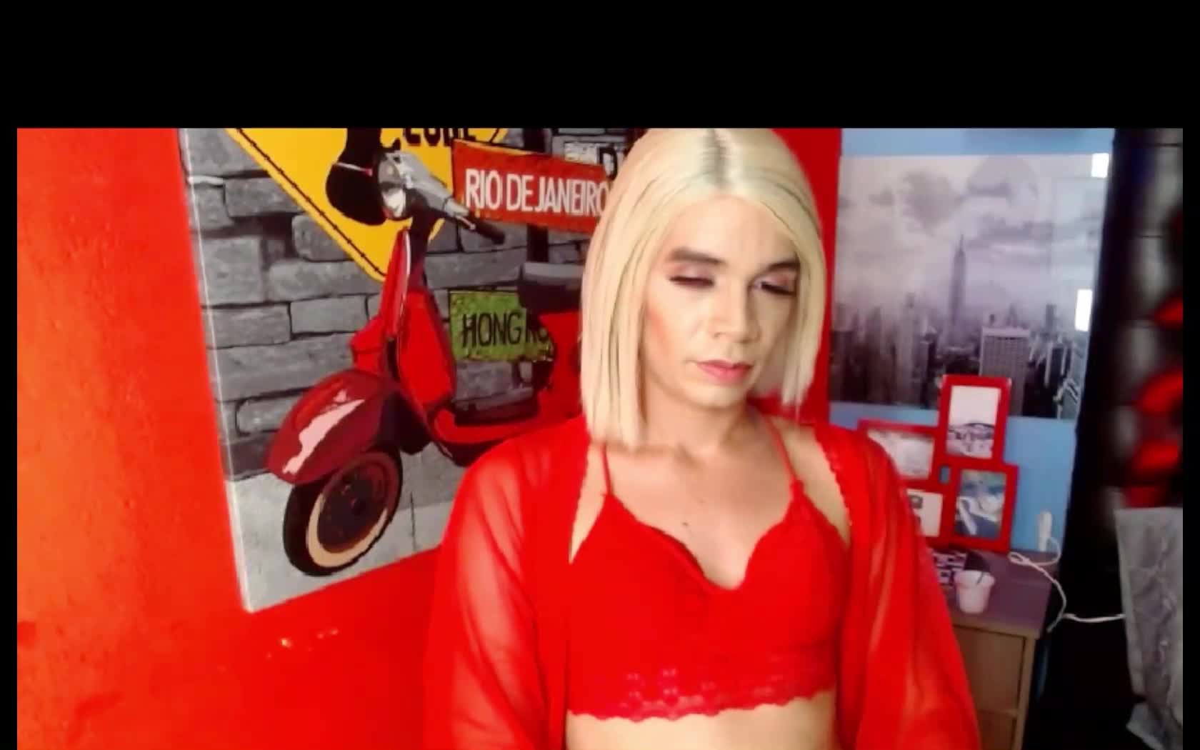 Interprete HelenaDouglas Video 1