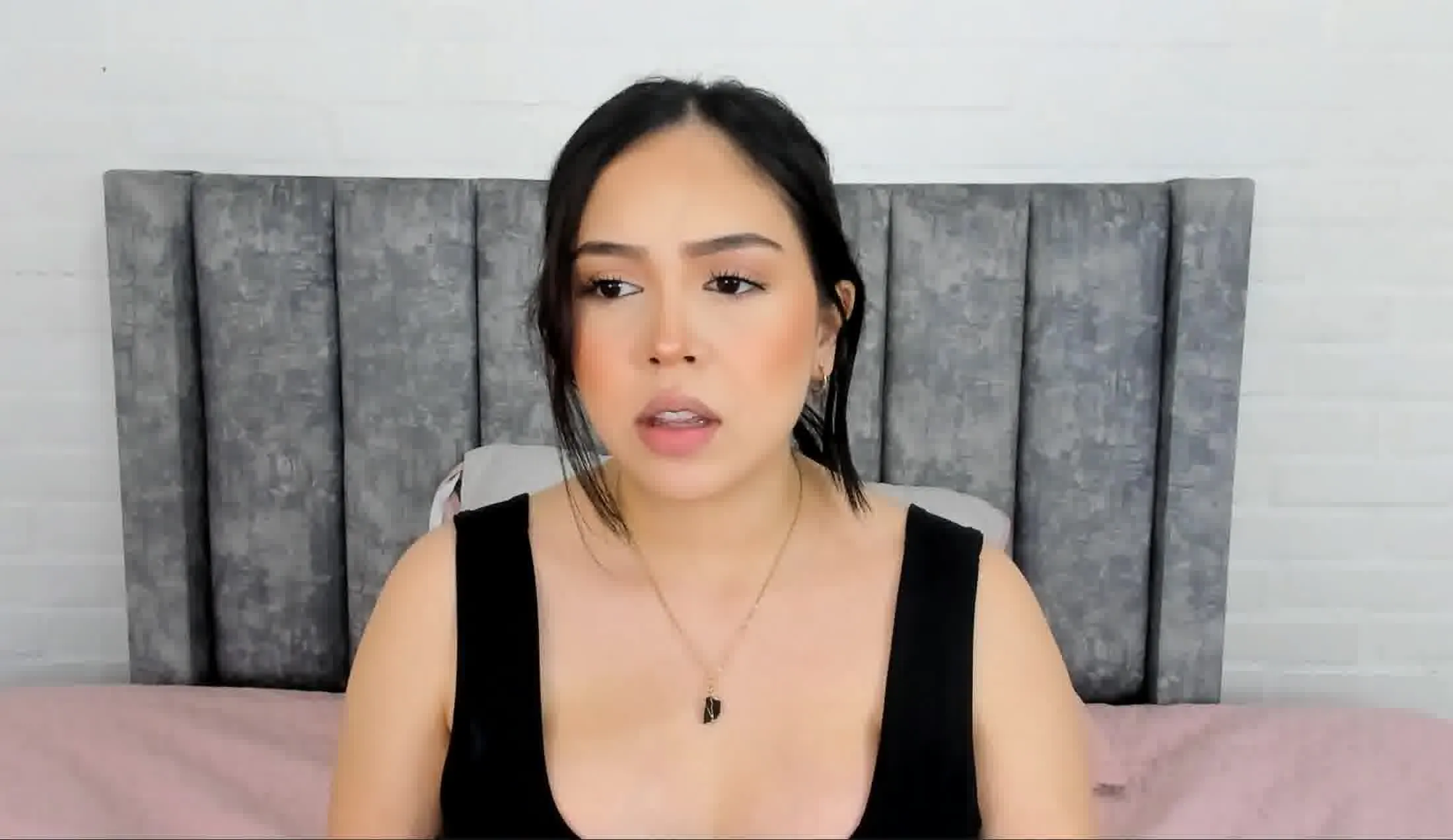 Artist AlanaMontees Video 1