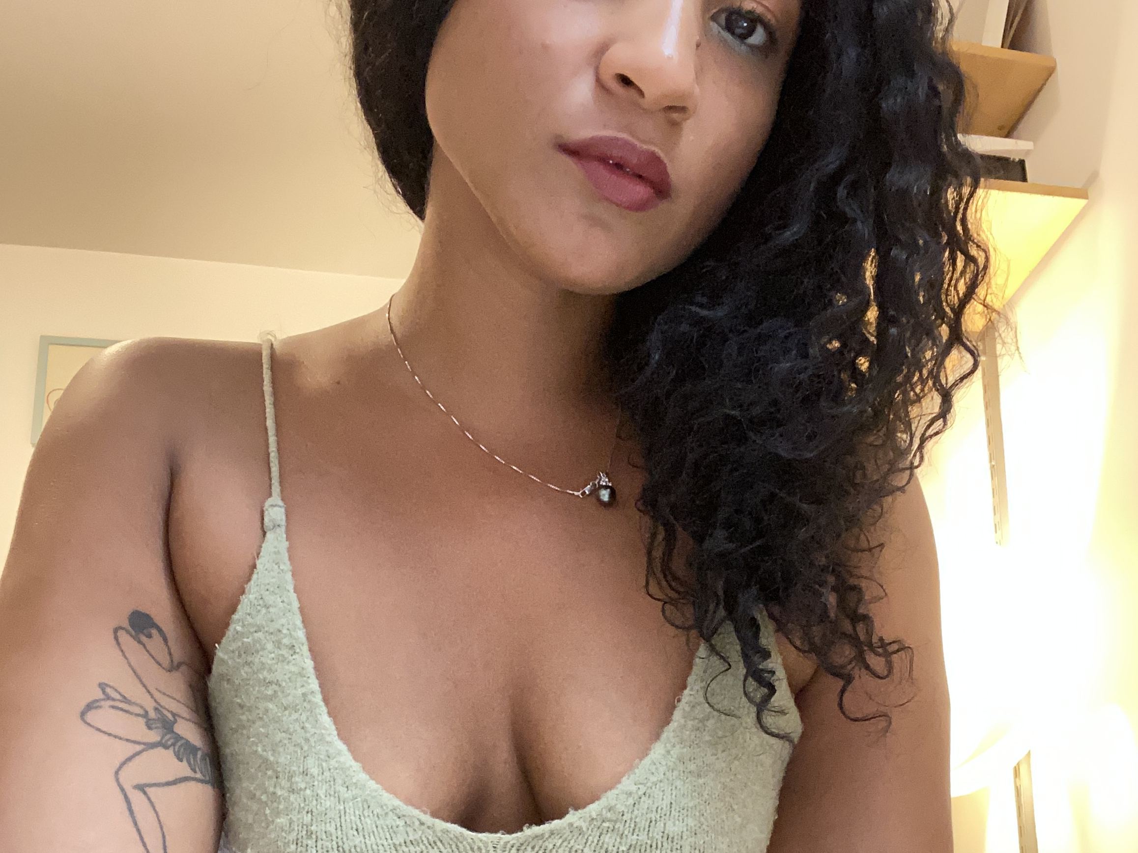 Imagen de perfil de modelo de cámara web de skyerain_xo