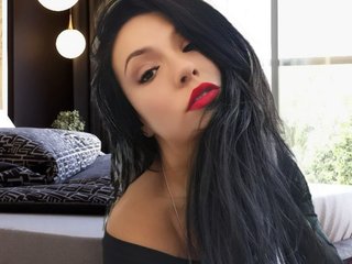 AdelineOmg cam model profile picture 