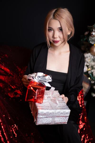 Performer HitomiCho Photo 10