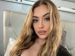 DaniiDivinity cam model profile picture