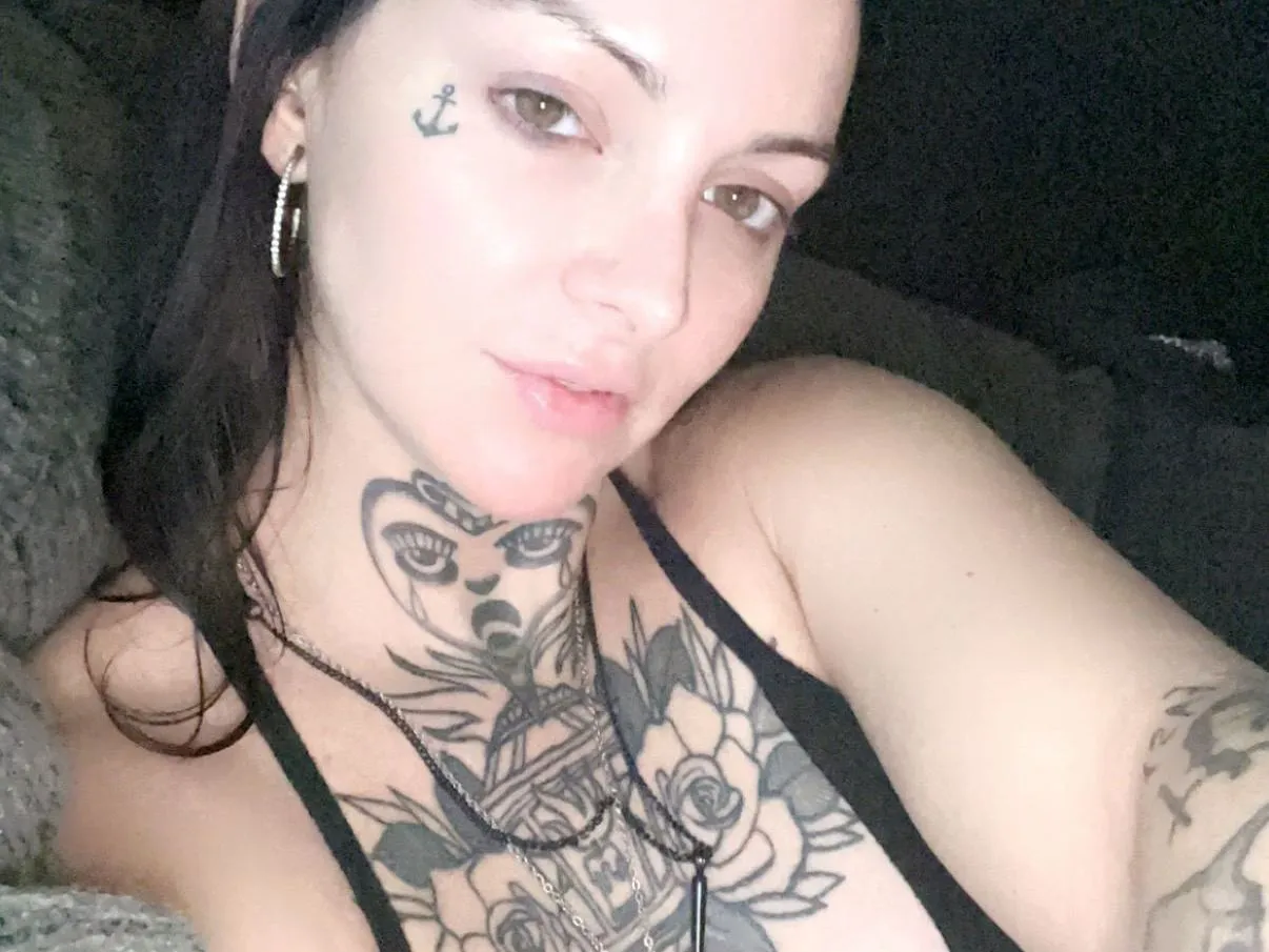 Foto de perfil de modelo de webcam de stuckinmyweb