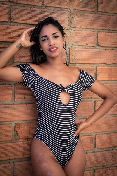 Interprète andrealushhot Photo 9