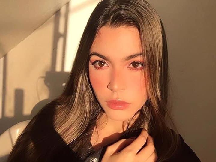 maraarose profilbild på webbkameramodell