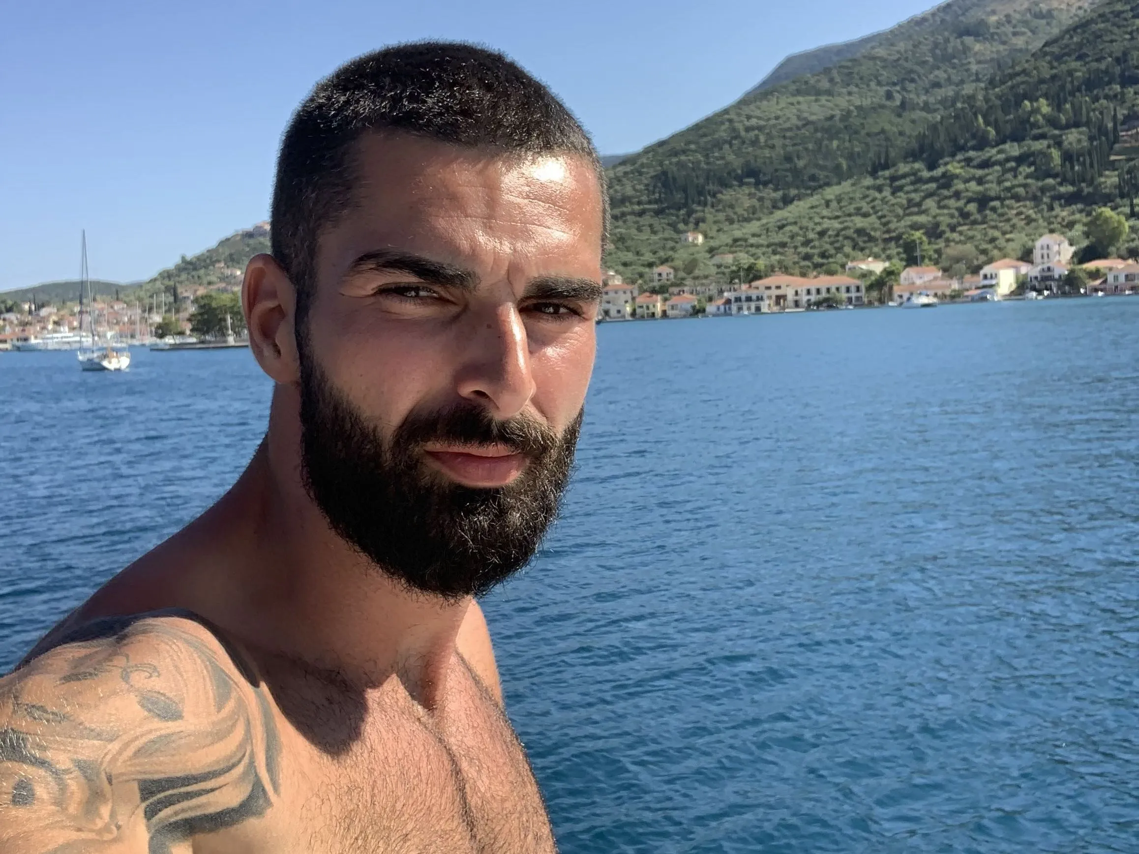 Image de profil du modèle de webcam CuteeMan