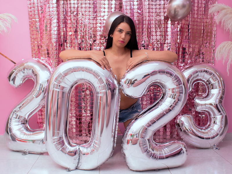 Performer AlmaVega Photo 2