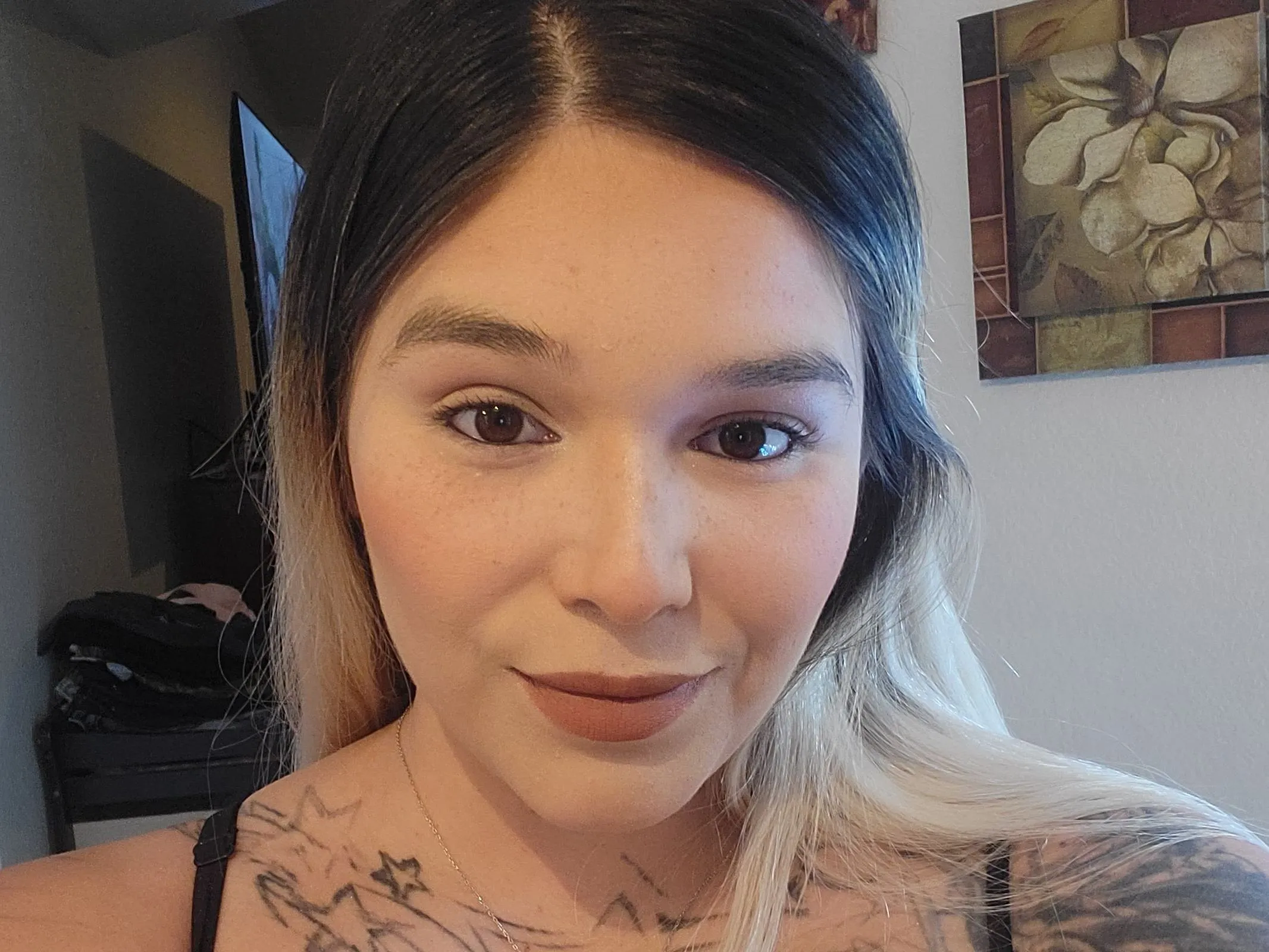 Imagen de perfil de modelo de cámara web de DreammStar