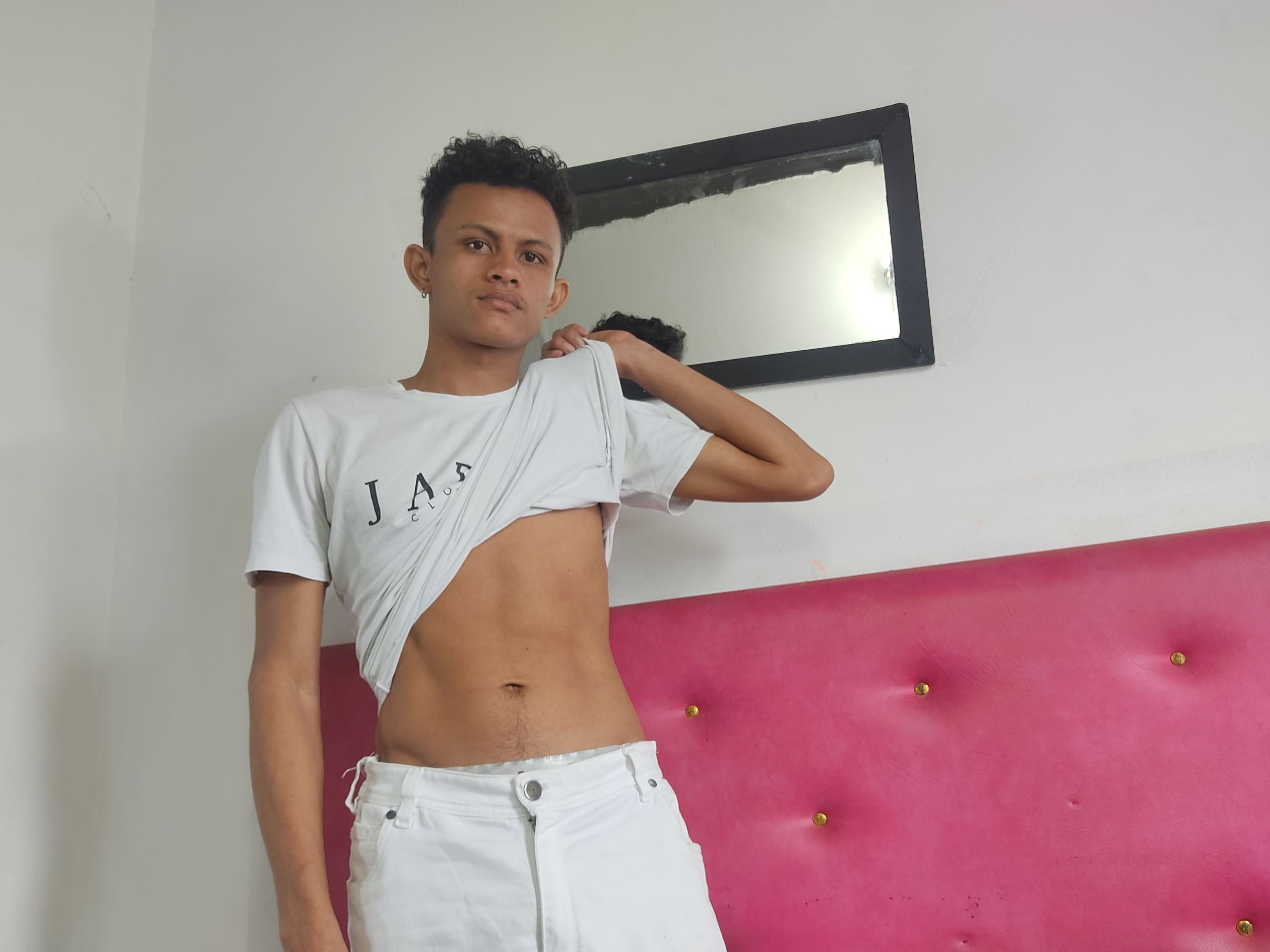 marianospinito cam model profile picture 