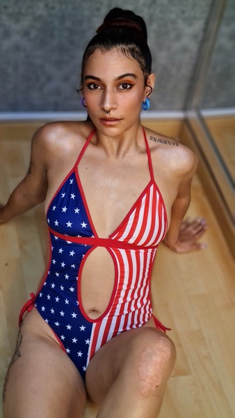 Artist SuryTamara Foto 3