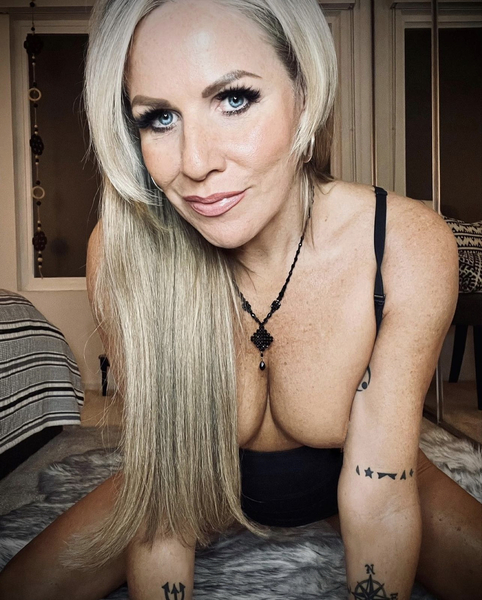 Artiest LongLegzLizzie Foto 11