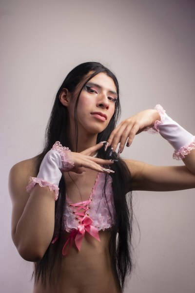 Interprète Nobinaryangel Photo 2