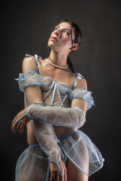 Interprète Nobinaryangel Photo 11