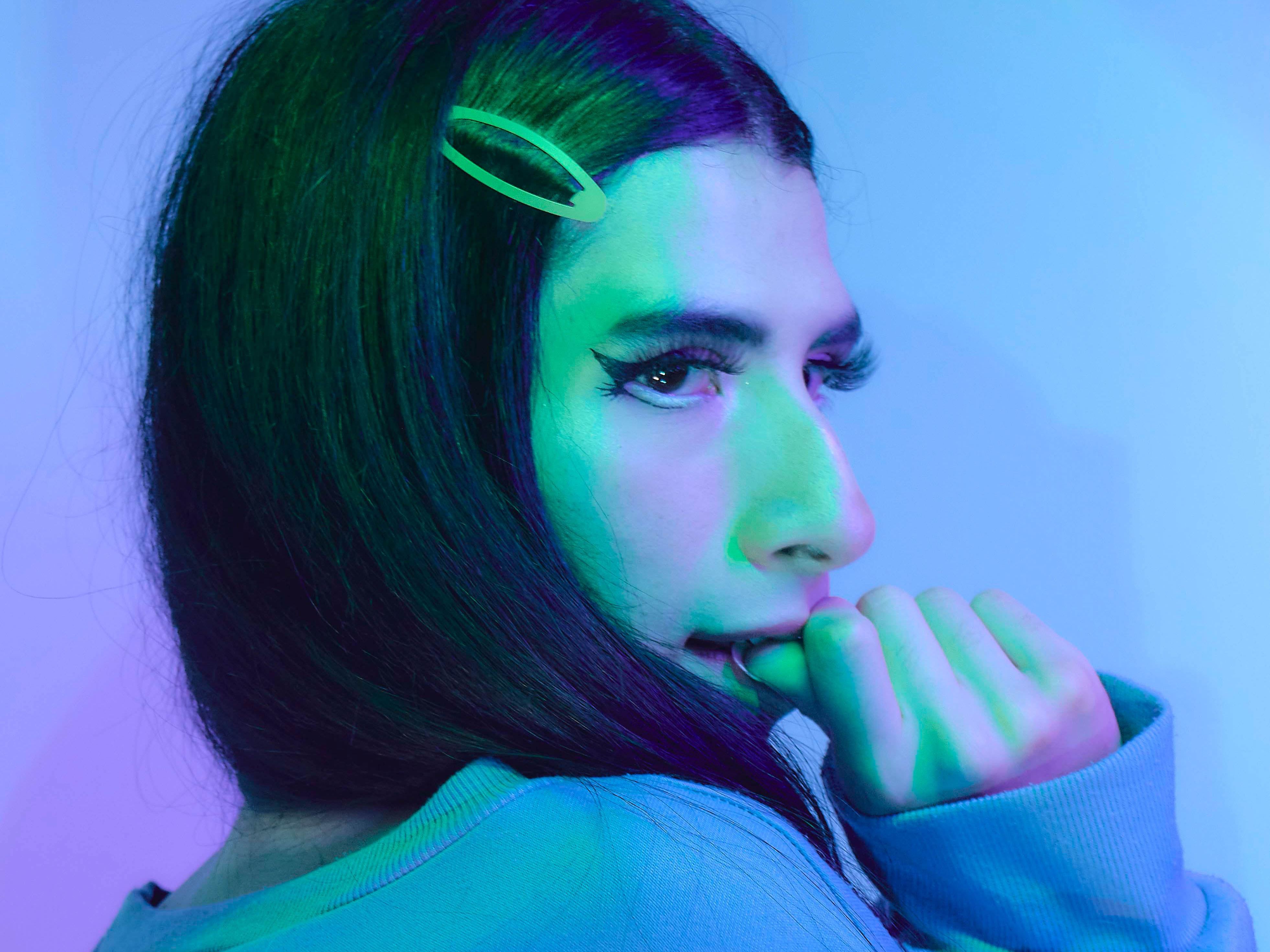 Imagen de perfil de modelo de cámara web de Nobinaryangel