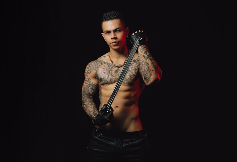 Performer AronStone Photo 2