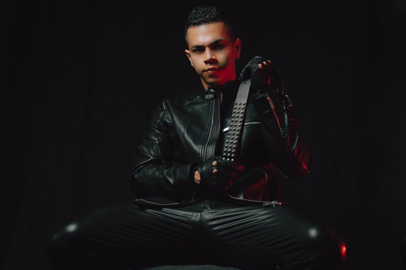 Performer AronStone Photo 7