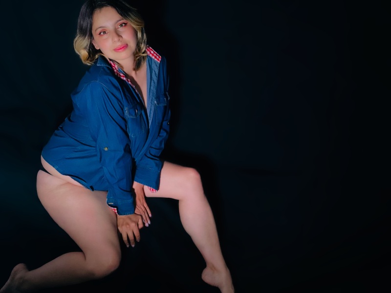 Performer AbigaiilJohnson Photo 5