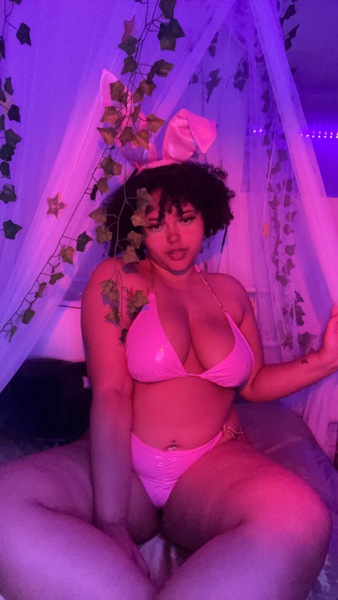 Performer DarcyDevious Photo 3