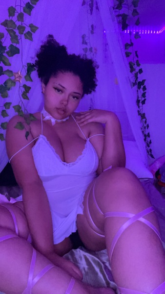 Performer DarcyDevious Photo 2