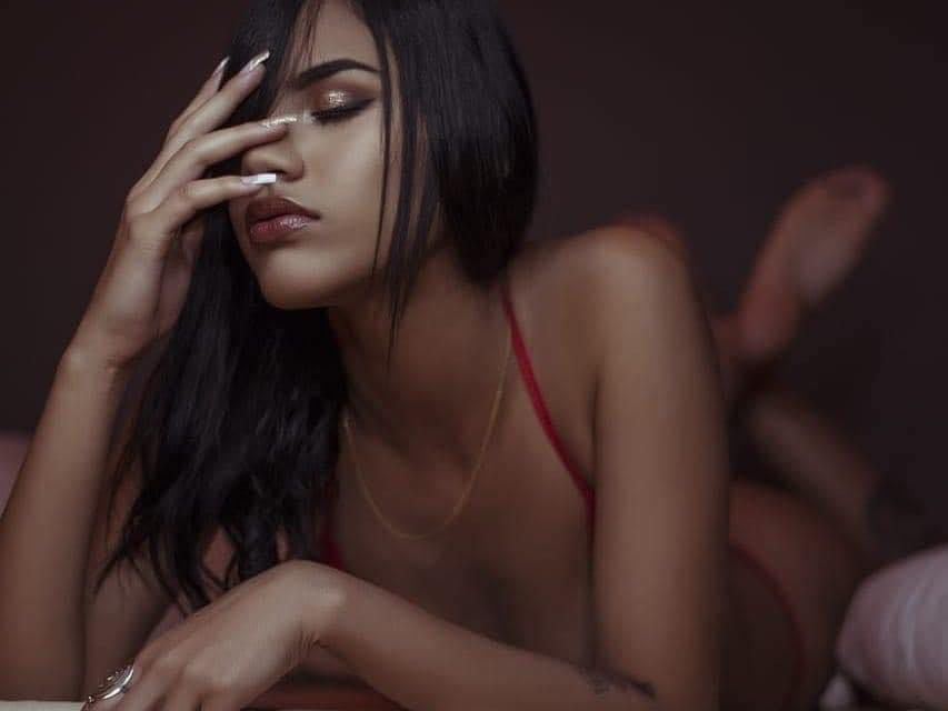 Imagen de perfil de modelo de cámara web de BELLAOSSHUM