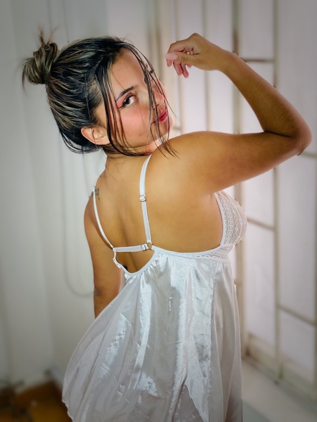 Interprète CaroolHot Photo 11