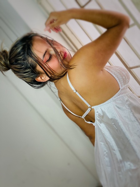 Interprète CaroolHot Photo 10