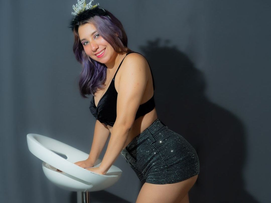 LucySantos18 immagine del profilo del modello di cam