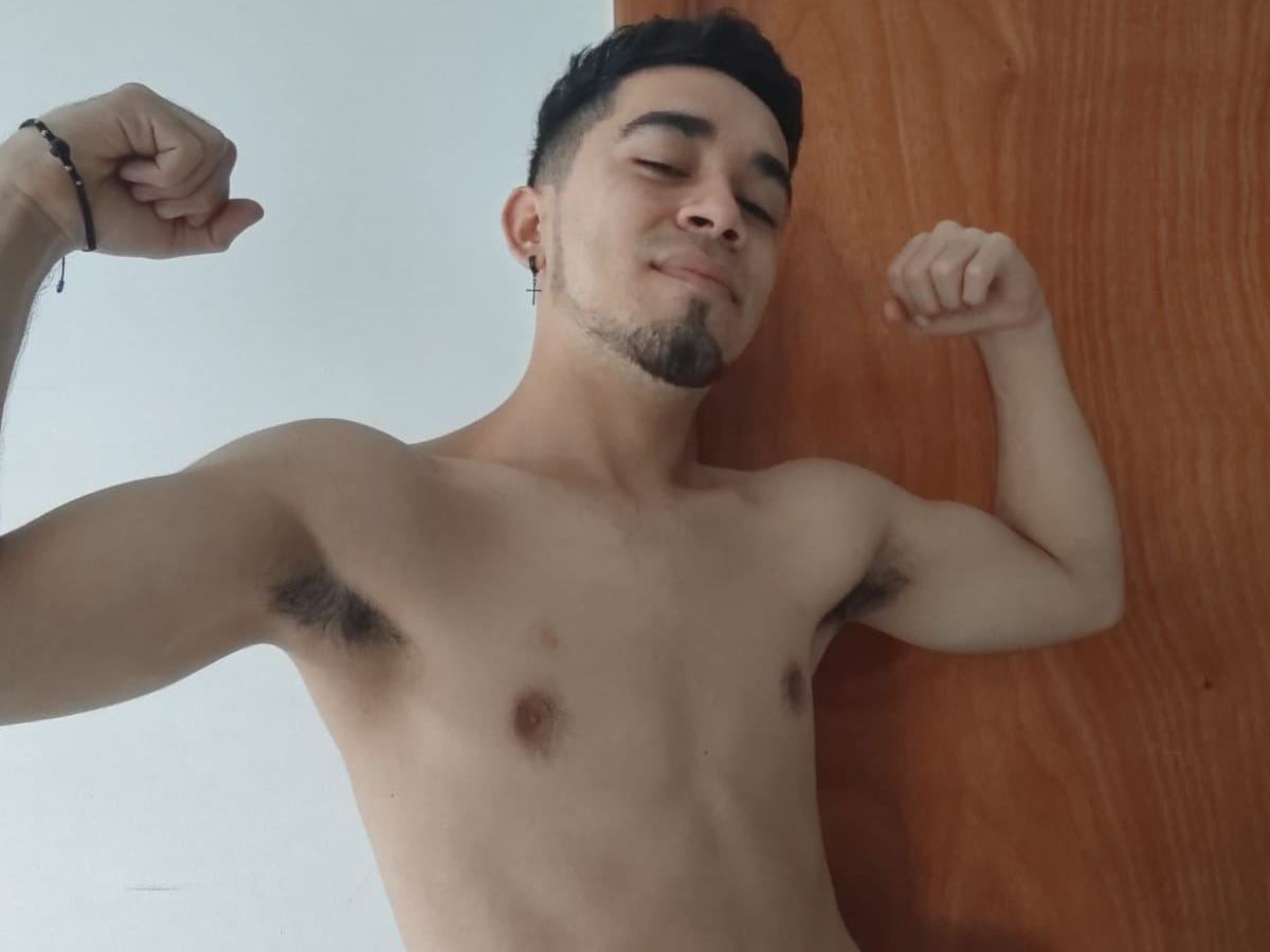 Image de profil du modèle de webcam mateohotxxx