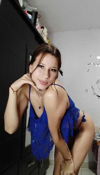 Interprete ConnyBarlow Foto 12