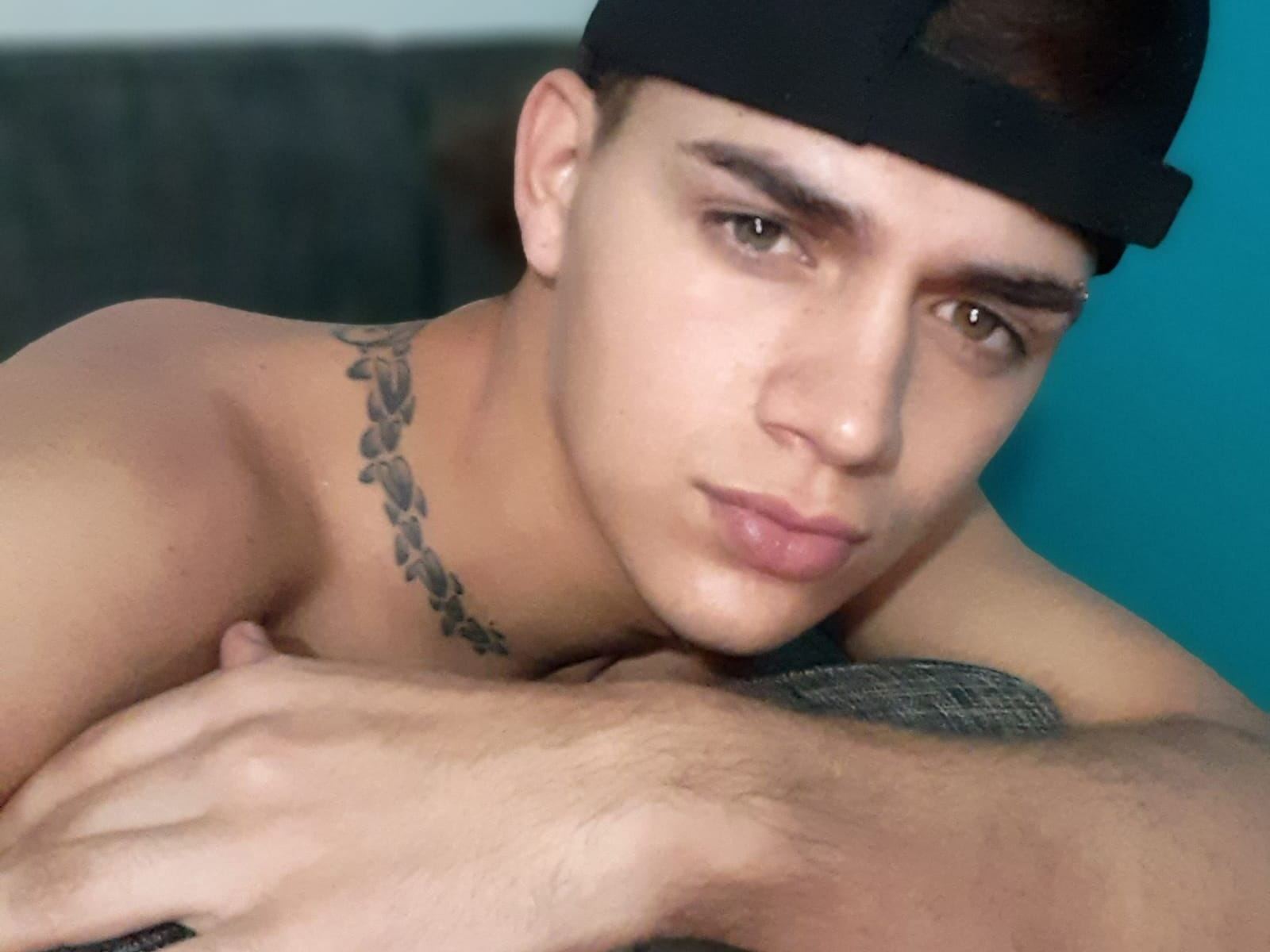 Imagen de perfil de modelo de cámara web de Hotguylatin119