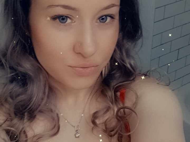 Profilbilde av JuicyFruitBabyy webkamera modell