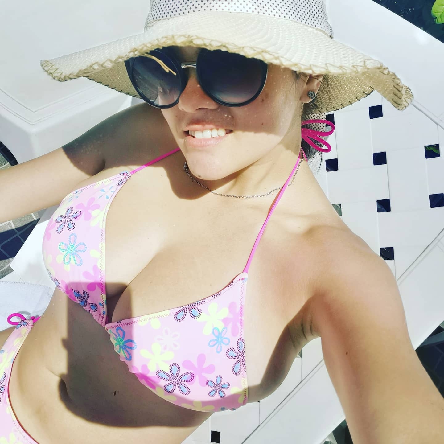 Performer LucyMonthesco Photo 2