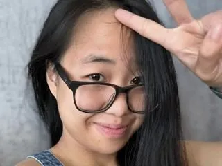 Image de profil du modèle de webcam naughtynerdygigi